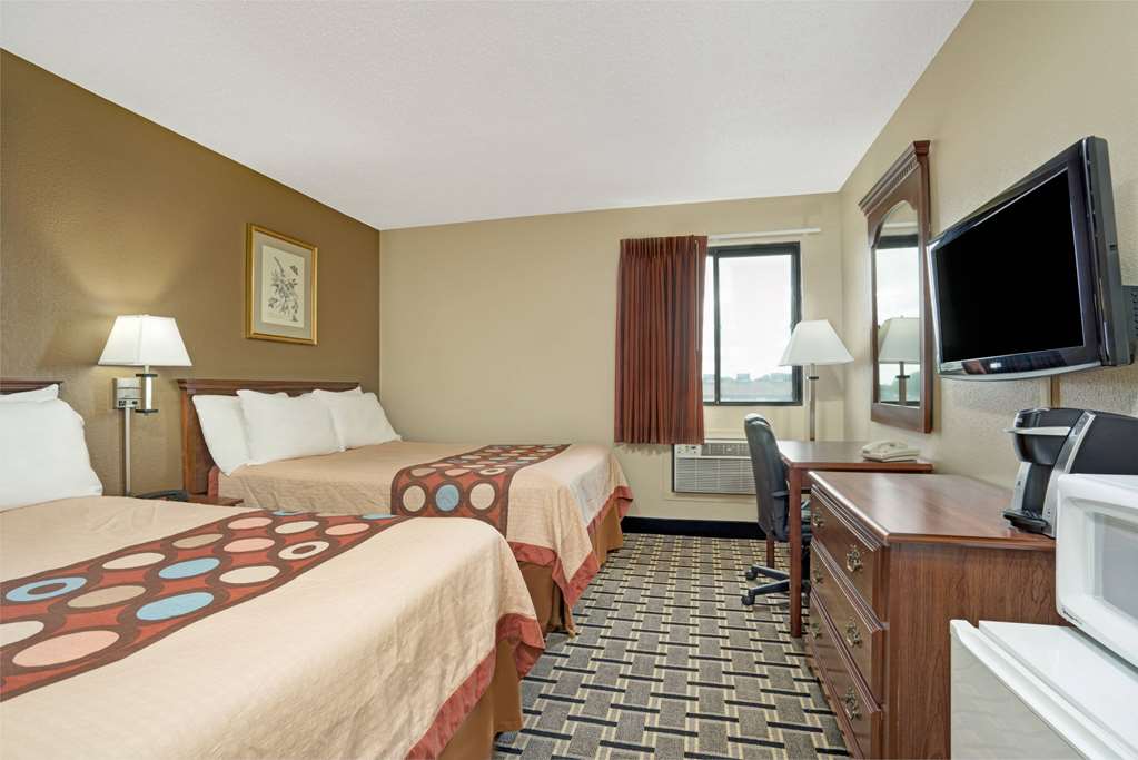 Super 8 by Wyndham Melrose - photo 9