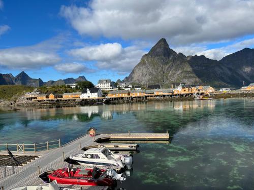Lofoten suite apartments Rostad Retro Rorbuer — 4-Star Luxury Hotel in Reine, Norway