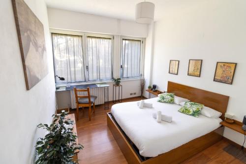 Design Apt San Siro Rho Fiera Free Parking & Metro — 4-Star Luxury Hotel in Milan, Italy