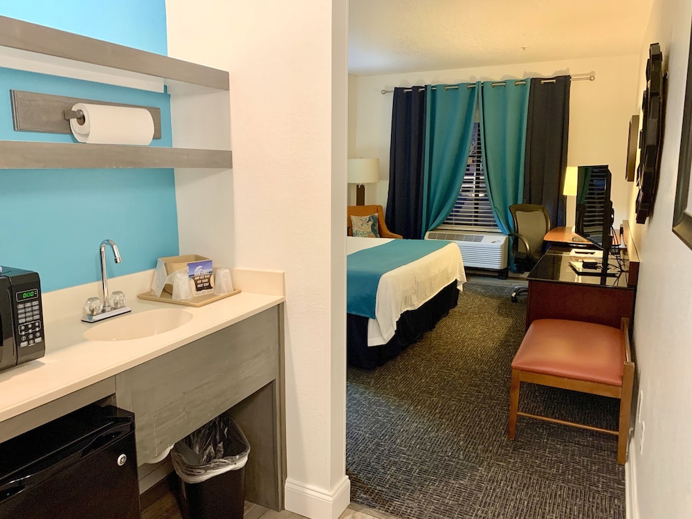Hotel Pensacola - photo 51