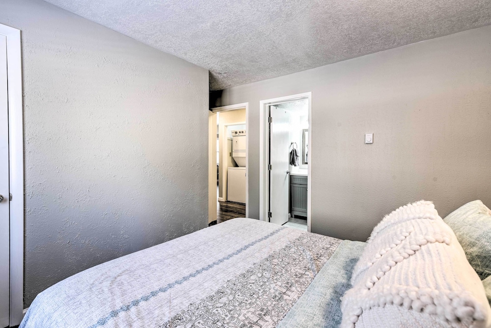 Angel Fire Condo with Fireplace Less Than 1 Mi to Ski Resort - photo 3