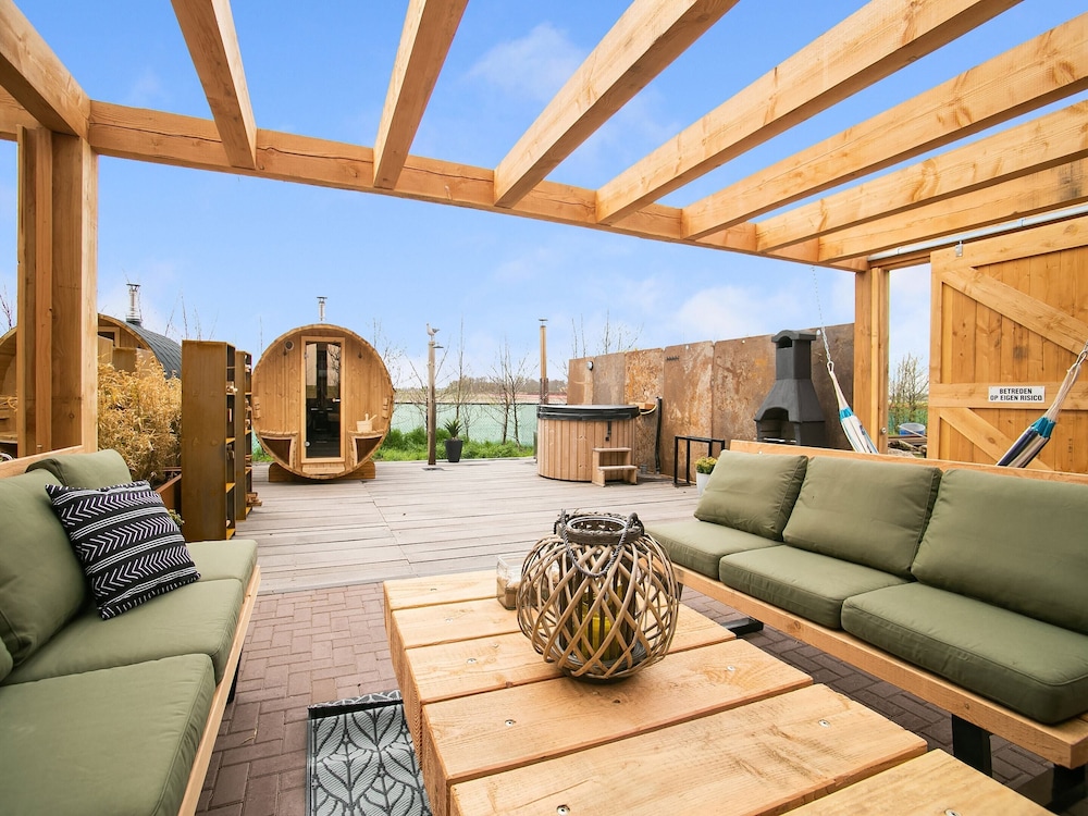 Holiday Home Callantsoog near Beach — 4-Star Luxury Hotel in Callantsoog, Netherlands