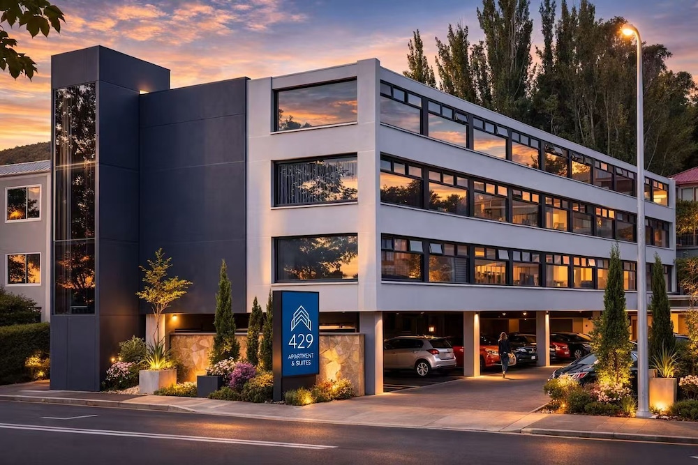 429 Apartments and Suites — 4-Star Luxury Hotel in Sandy Bay, Australia