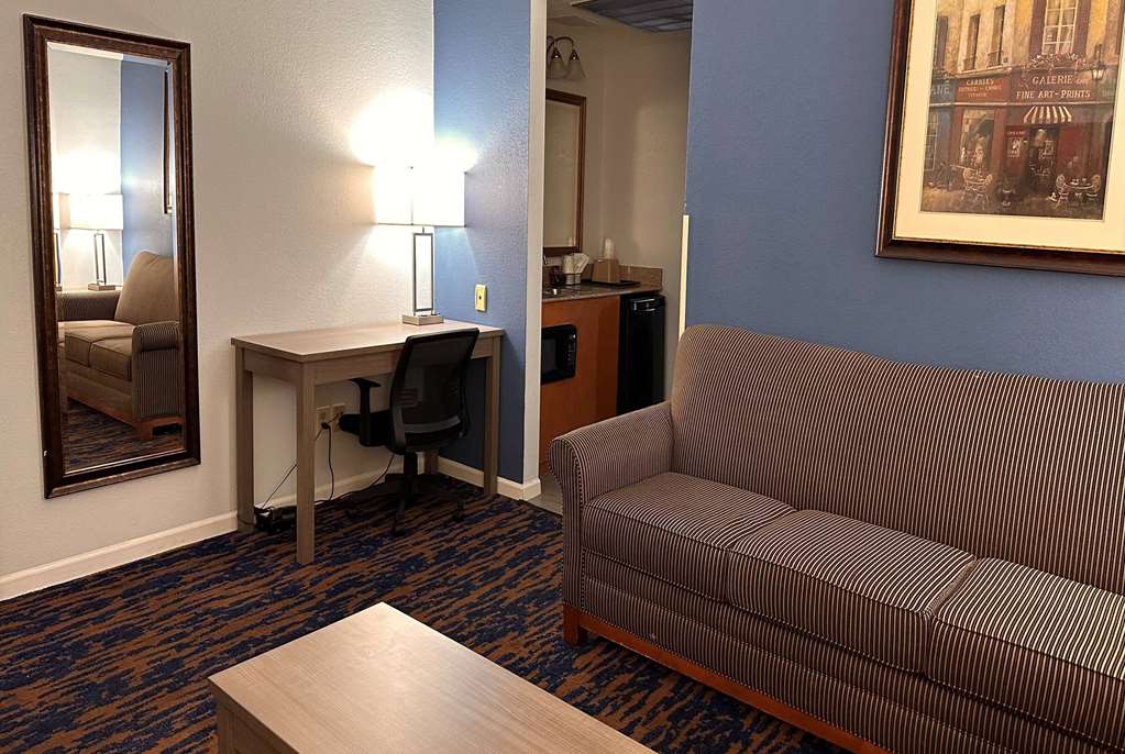 Baymont by Wyndham Indianapolis Northwest - photo 11
