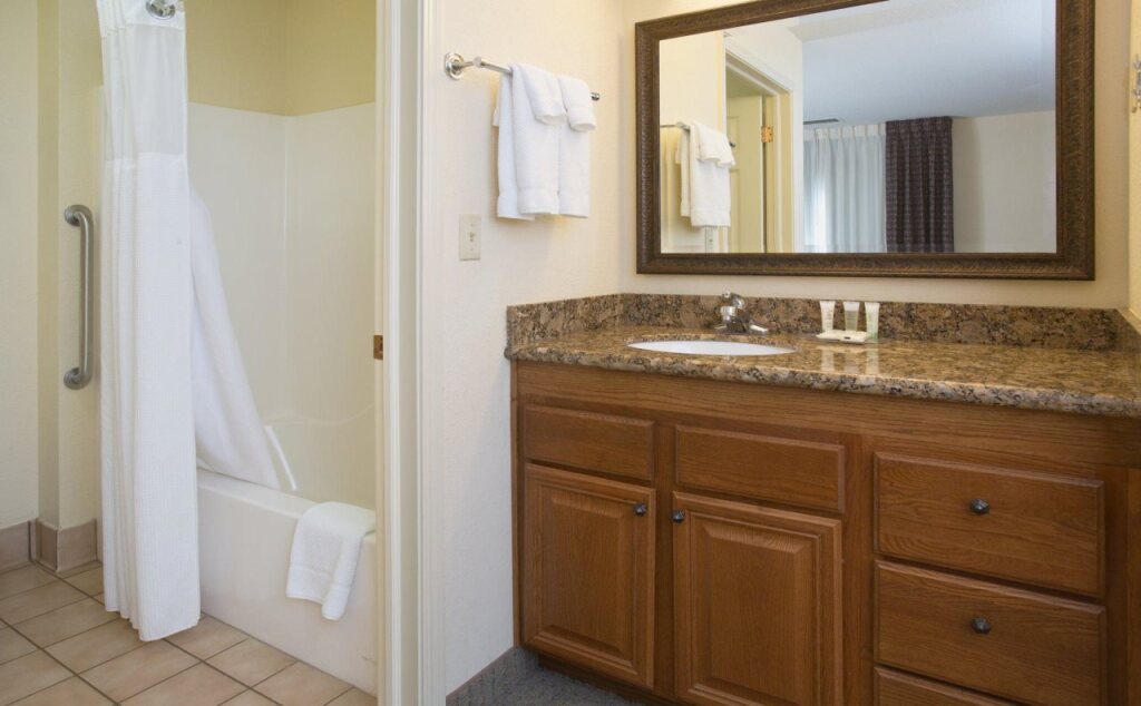 Staybridge Suites Lincoln I 80 - photo 9