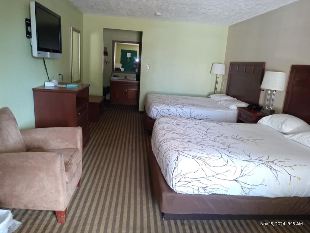 Americana Inn - photo 6