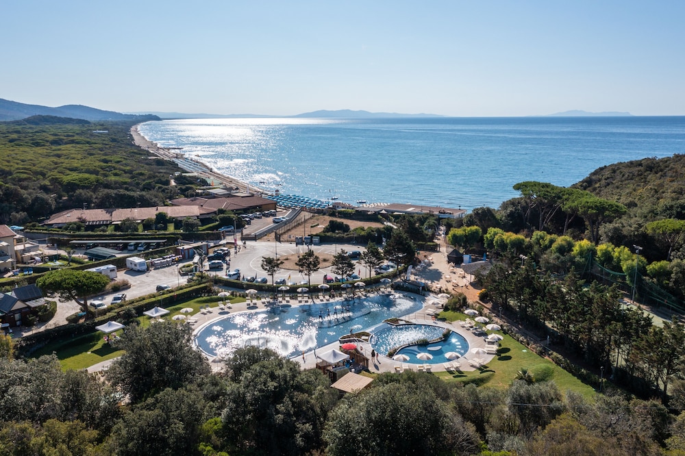 Camping Stella del Mare — 4-Star Luxury Hotel in Castiglione Della Pescaia, Italy