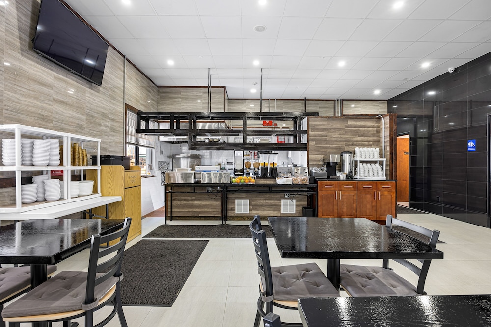 Highbridge Hotel - photo 17