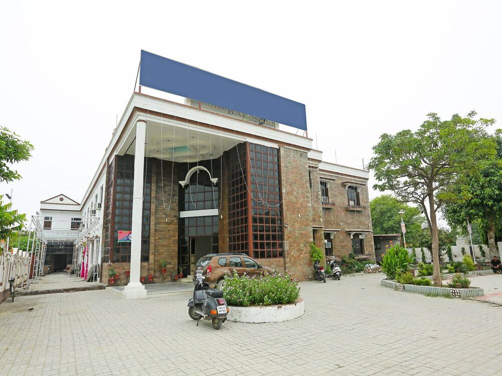 OYO 16906 Hotel Balsons in Patiala, India