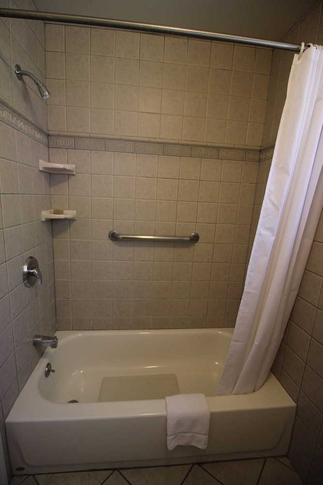 Heidi's Inn - photo 50