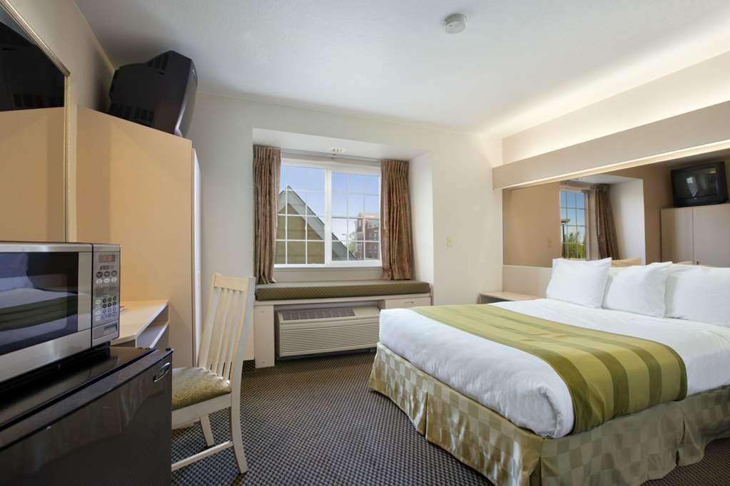 Microtel Inn & Suites by Wyndham Lodi North Stockton - photo 7