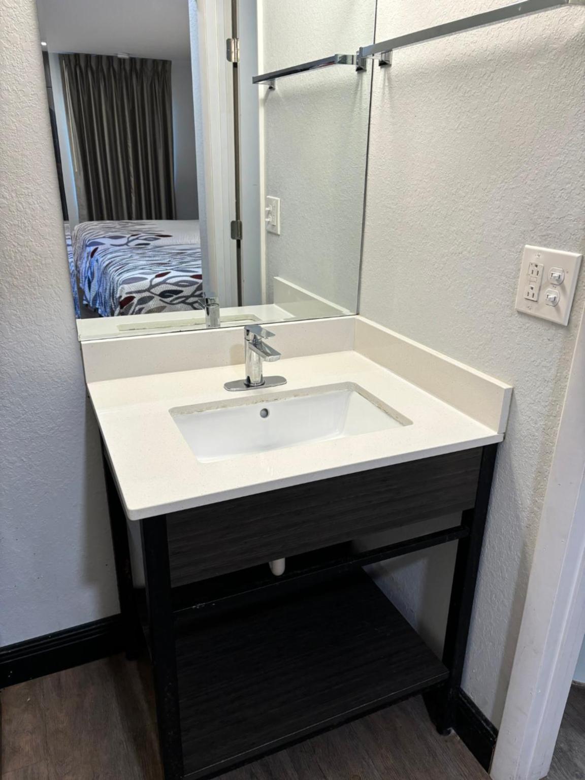 Red Roof Inn Wildwood FL The Villages - photo 5