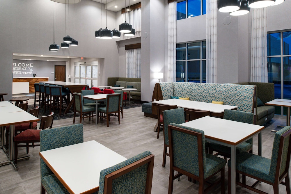 Hampton Inn & Suites Adrian - photo 55