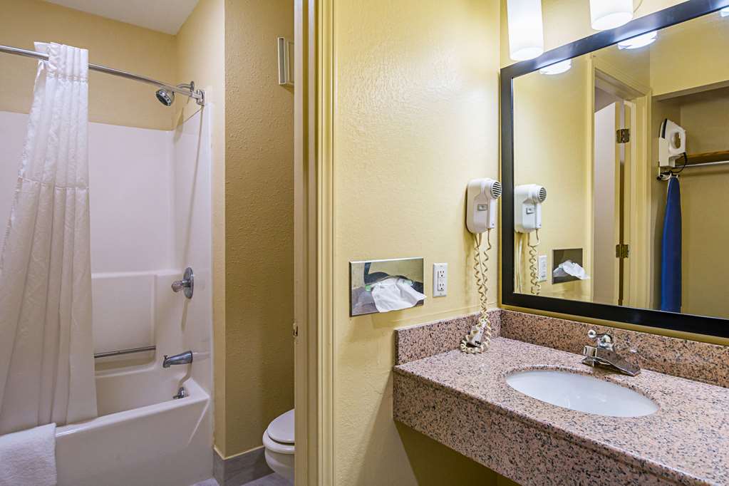 Quality Inn & Suites Greensburg I 74 - photo 20
