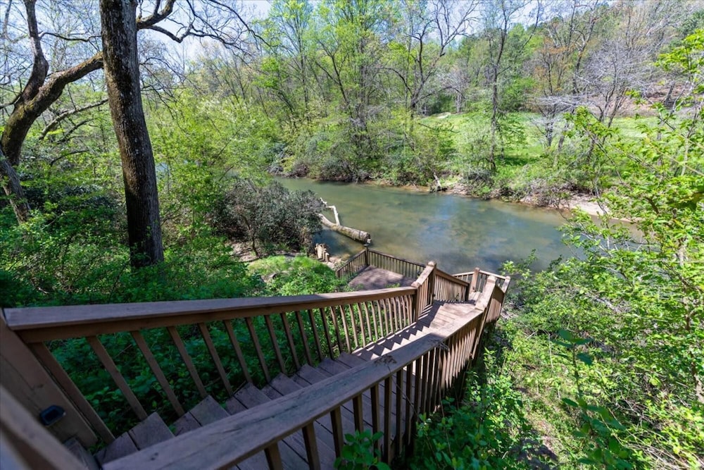 Riverside Retreat - photo 25