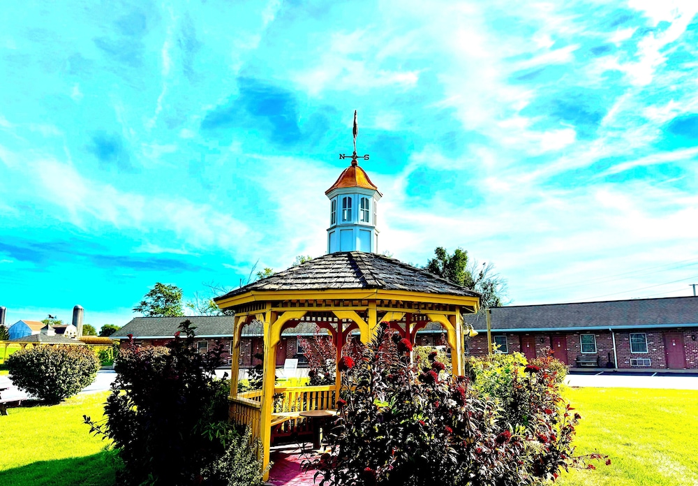 Weathervane Motor Court - photo 17