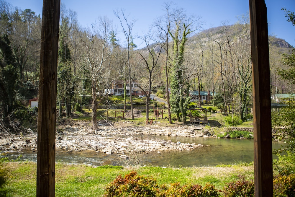 The Chimney Rock Inn & Cottages - photo 34