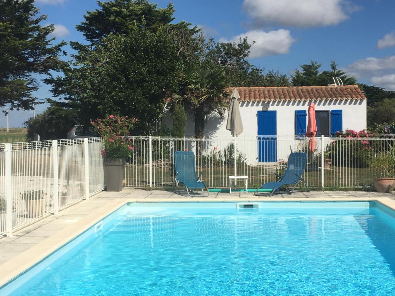Studio Avec Piscine — hotel in Beauvoir-Sur-Mer