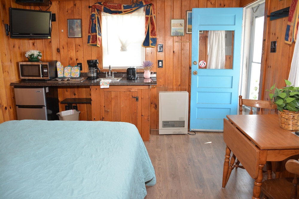 Little Miss Cottages - photo 32