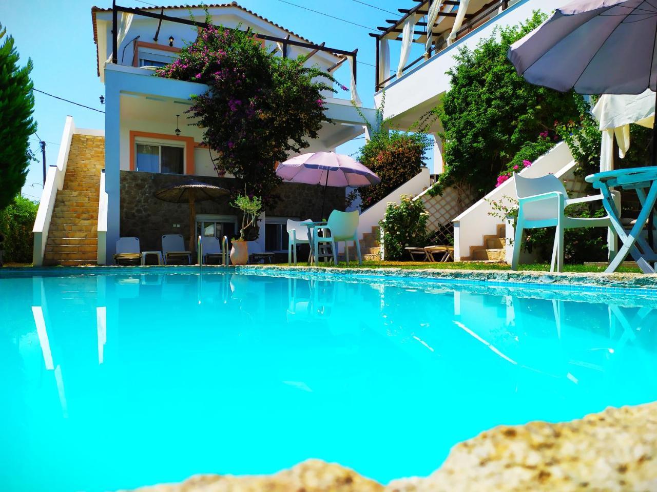 Irene's Maisonette at Rafaella Resort — hotel in Kokkonion