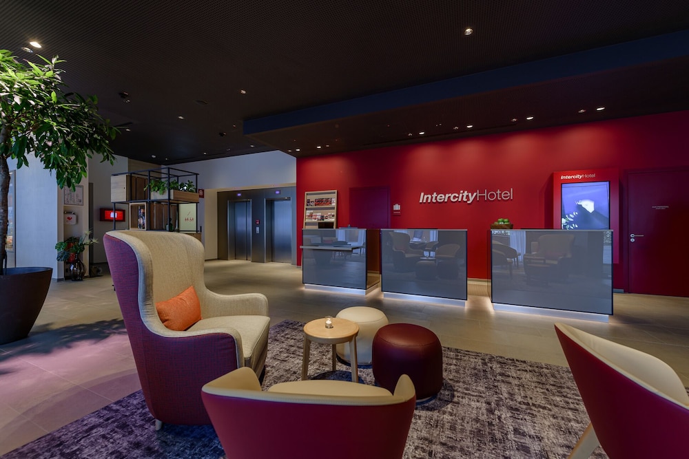 Check-in/check-out kiosk