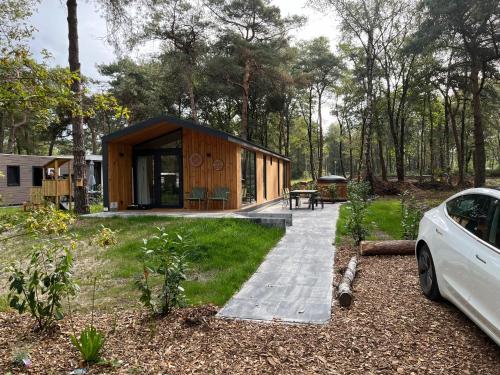 Hella - carbon neutral hotel in Haarle