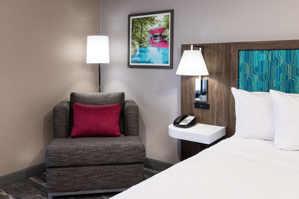 Hampton Inn Bentonville Rogers - photo 14