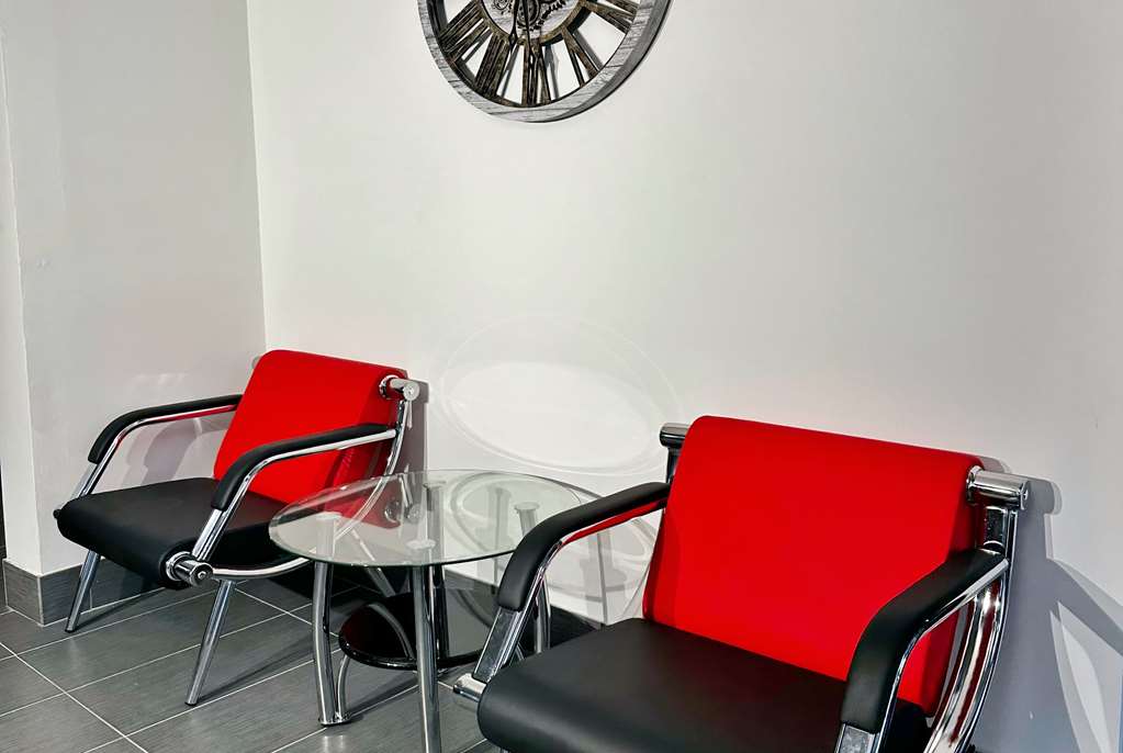 Super 8 by Wyndham Peoria - photo 5