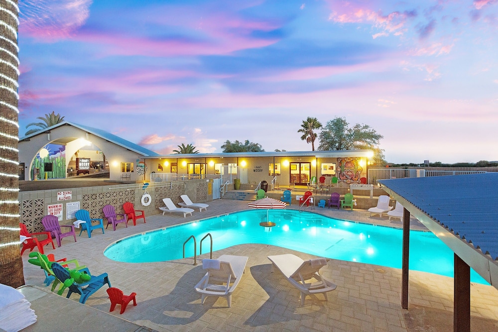 Hotel McCoy Tucson Art Coffee Beer Wine - photo 33