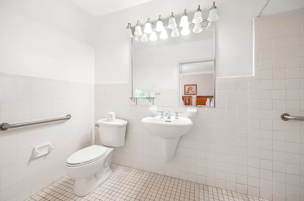 Americas Best Value Inn Historic Clewiston Inn - photo 41