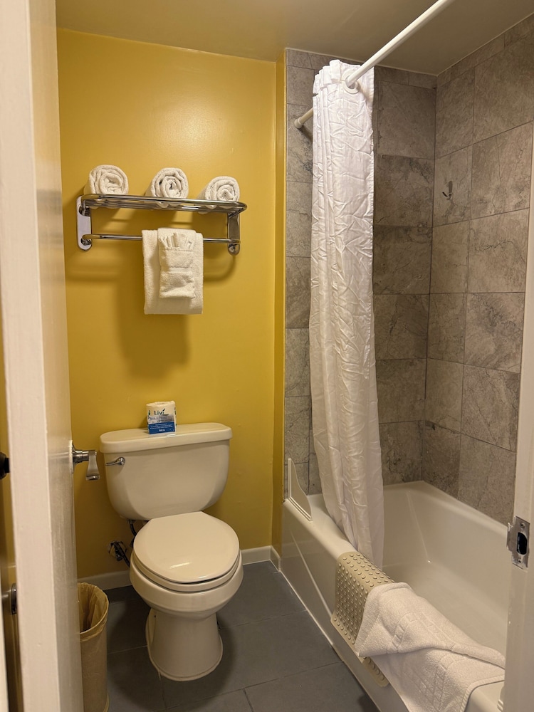 Monterey Bay Lodge - photo 37