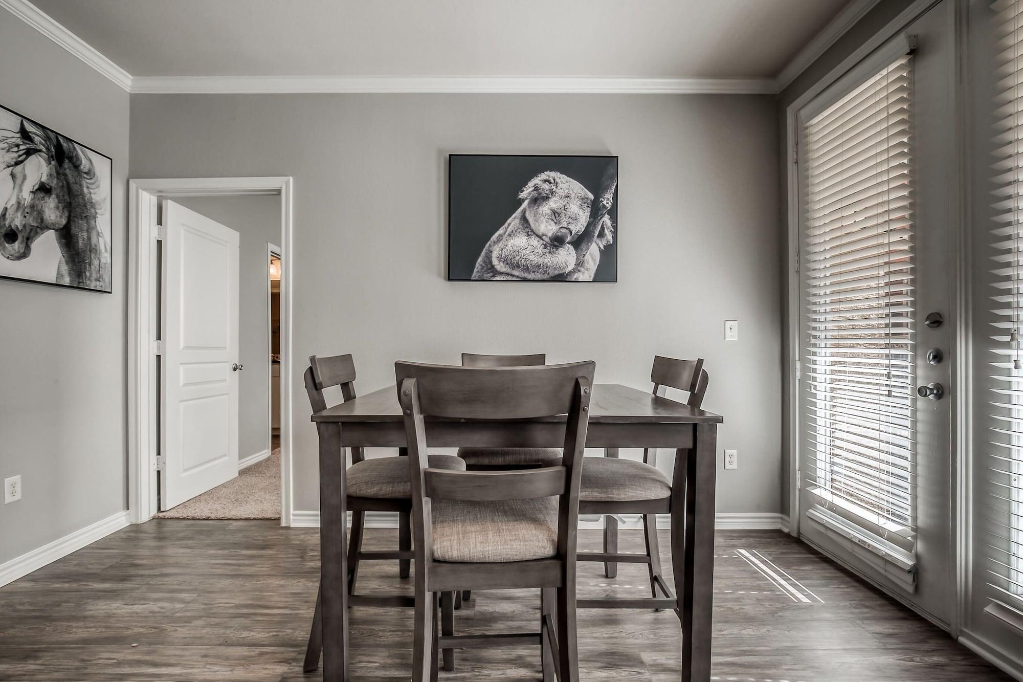 Modern Uptown Dallas Stay by Amyfinehouse - photo 30