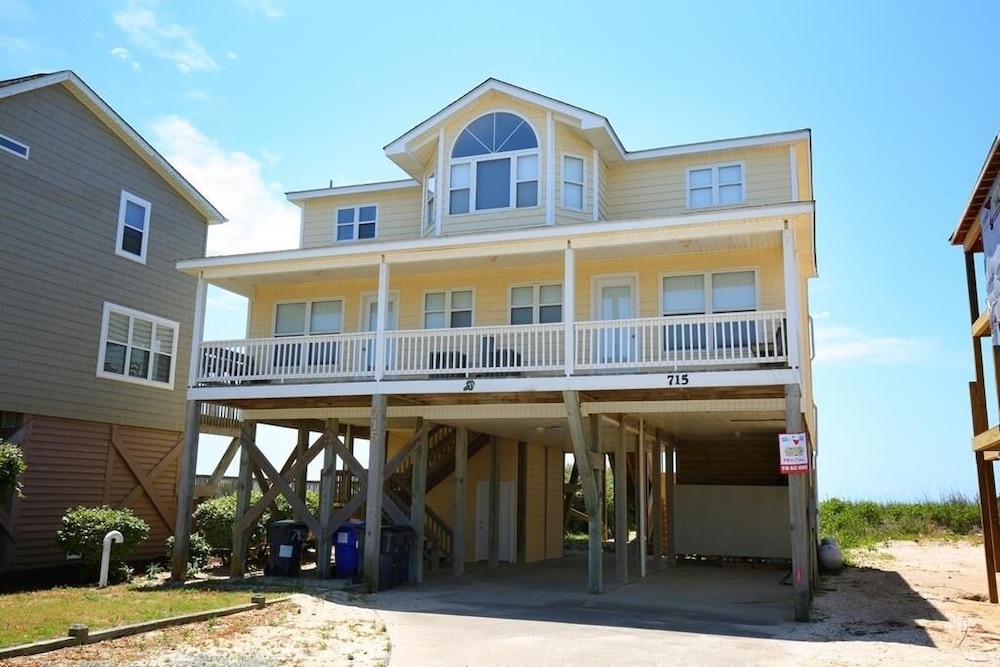 Summer Sandcastle 5 Bedroom Home by RedAwning — 4-Star Luxury Hotel in Shallotte, United States