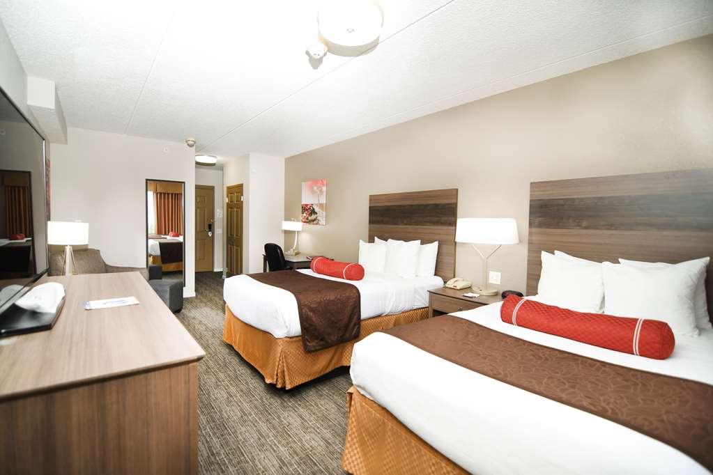 Best Western Plus Sandusky Hotel & Suites - photo 9