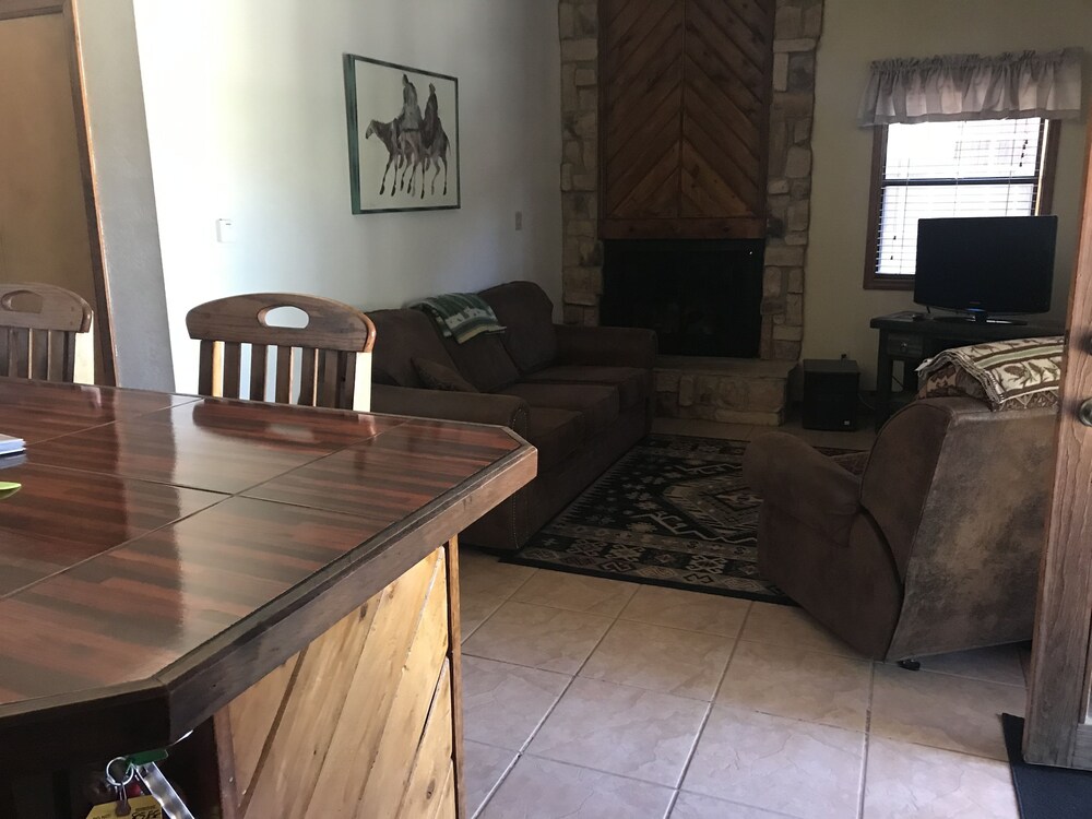Cozy Angel Fire Condo Half Mi to Resort - photo 24