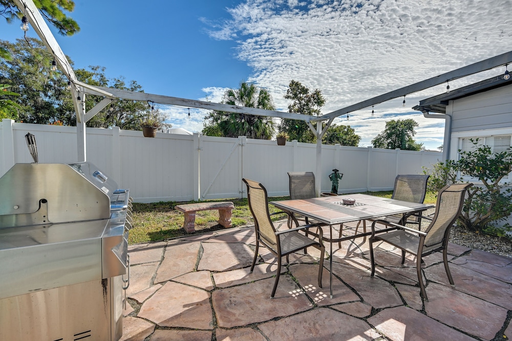 Newly Remodeled Home 1 Mi to Dtwn New Port Richey — 4-Star Luxury Hotel in New Port Richey, United States