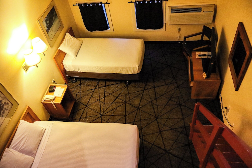 Snowy Owl Inn And Resort - photo 10
