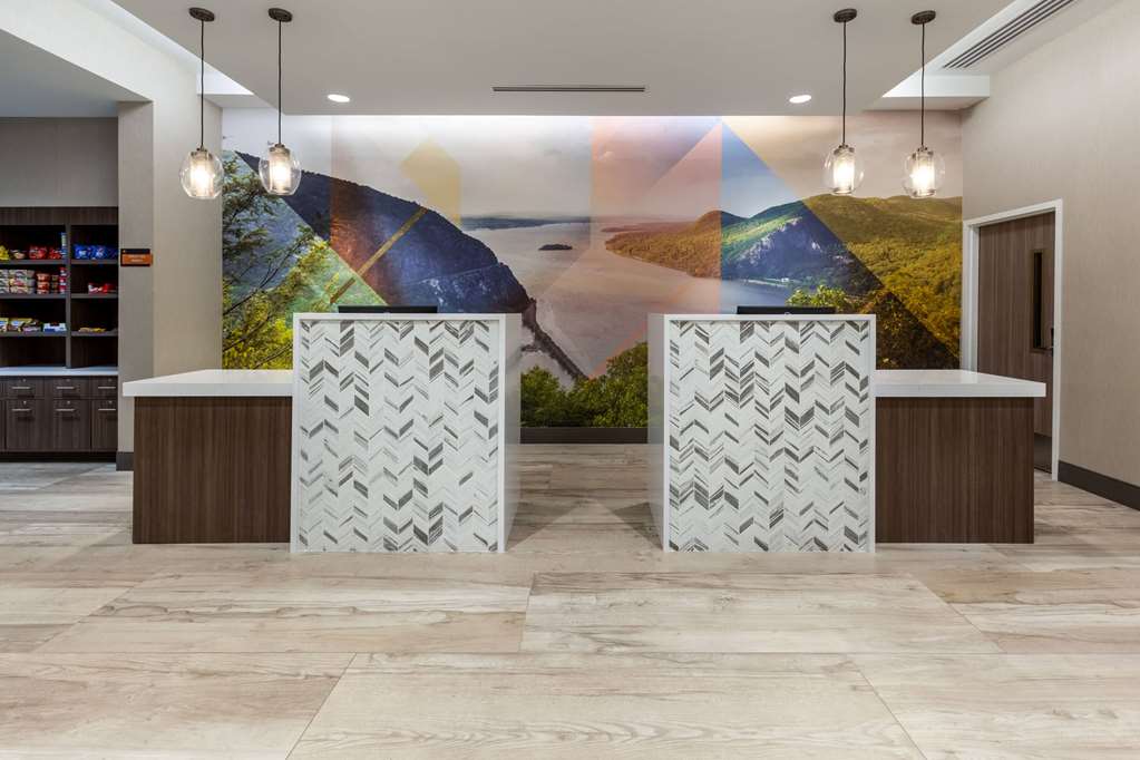 La Quinta Inn & Suites by Wyndham Middletown Goshen - photo 6