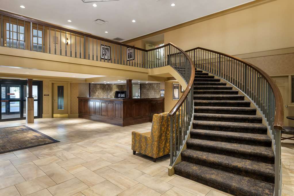 Best Western Plus Ramkota Hotel - photo 2