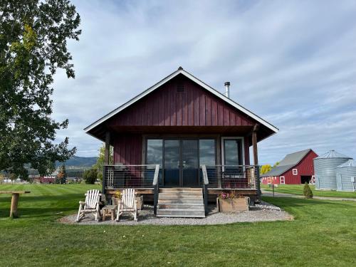 New Cabin with Spectacular Views of Flathead Lake. — 4-Star Luxury Hotel in Somers, United States