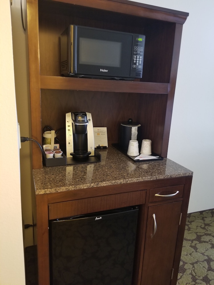 Hilton Garden Inn Oxnard Camarillo - photo 31