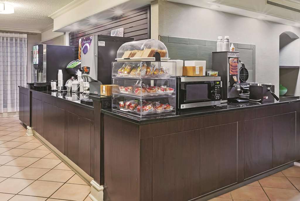 Travelodge by Wyndham Houston Cy Fair - photo 36