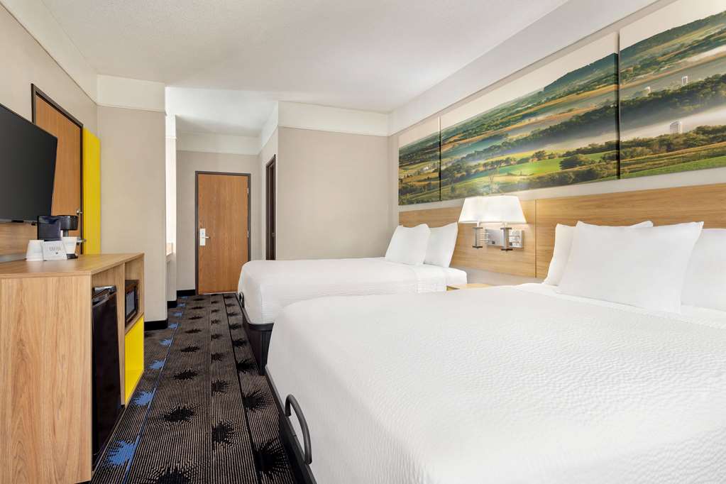 Days Inn by Wyndham Kansas City International Airport - photo 20