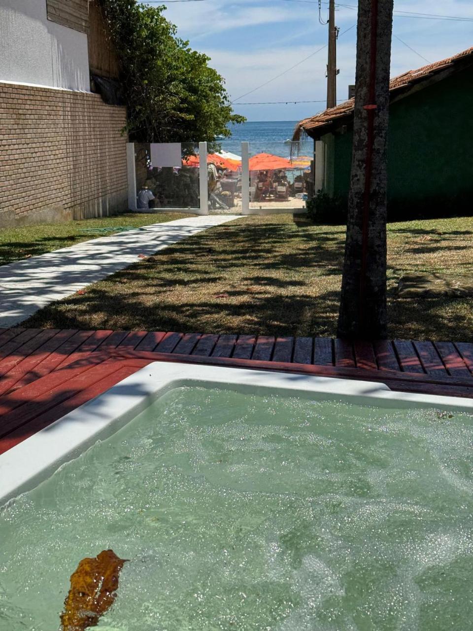 Casa Beira mar com Jacuzzi no centro de Bombinhas