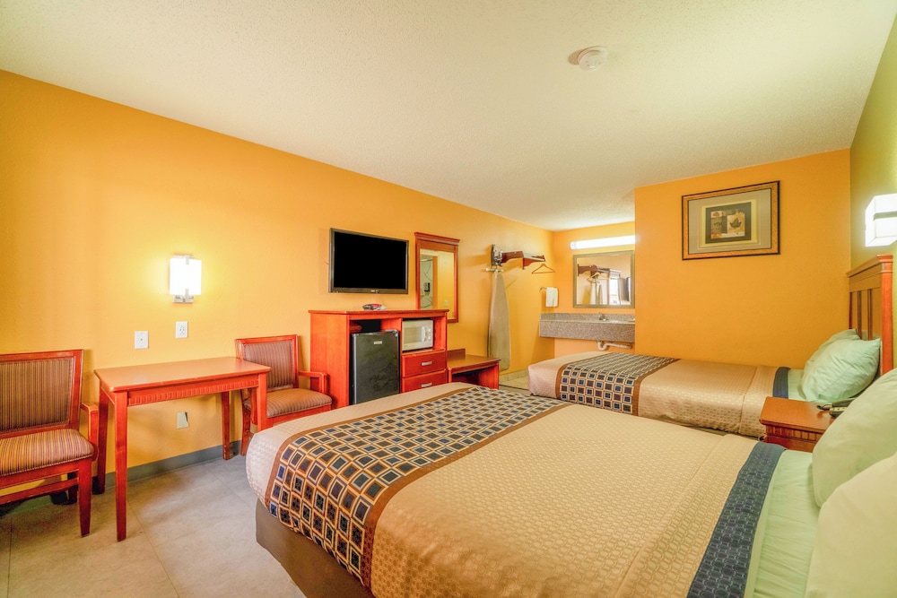 Crown Inn By Oyo Denver Tx - photo 20