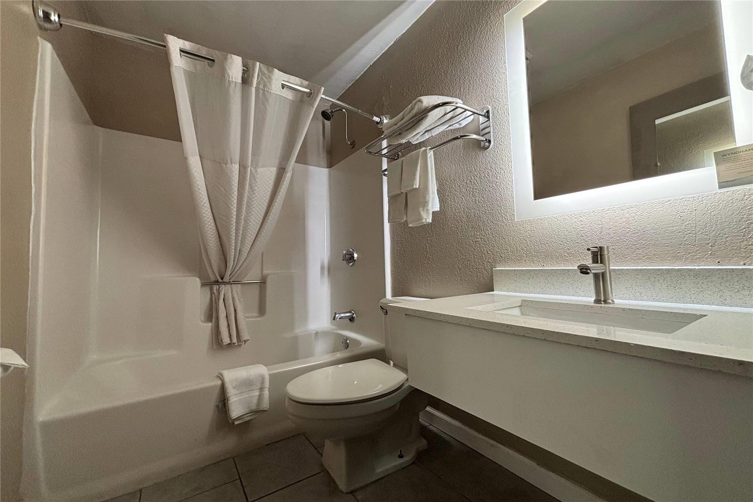 Super 8 by Wyndham Alton - photo 26