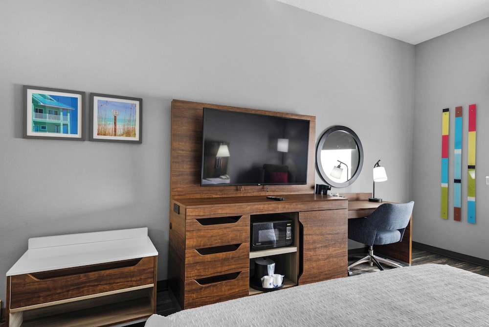 Hampton Inn & Suites Pensacola I 10 N at Univ. Town Plaza - photo 11