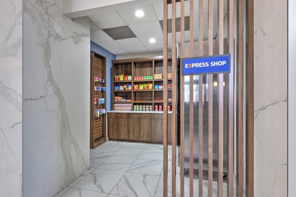Holiday Inn Express Dallas Downtown - photo 58