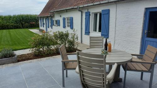 Au Chant des Oiseaux — hotel in Tournai