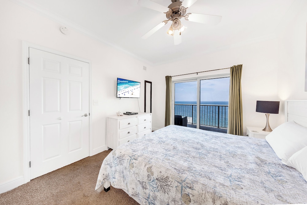 Crystal Tower Comfort Condos by Hosteeva - photo 4